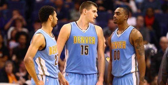 主题不再只 主题不再只