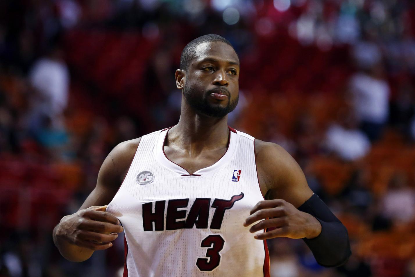 电讯报：沙特方面准备2亿英镑报价维尼修斯